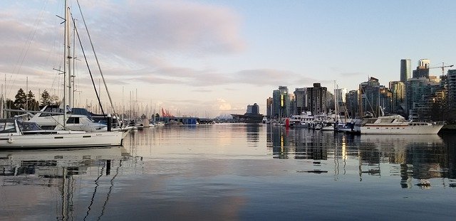 vancouver-5142336_640