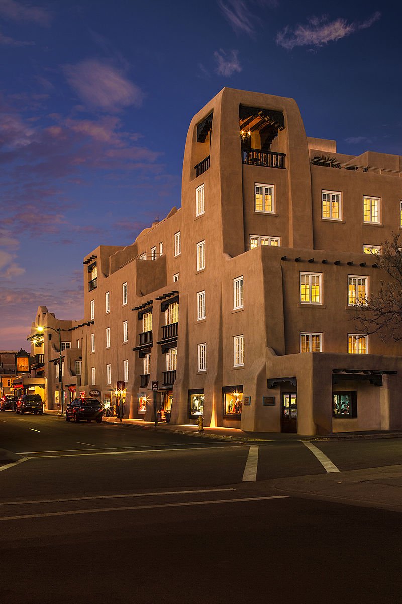 800px-La_fonda_sw_view